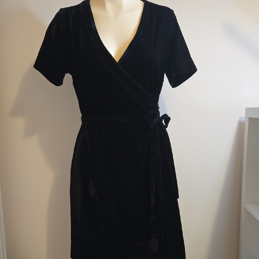 Dex Black Velvet Wrap Midi Dress